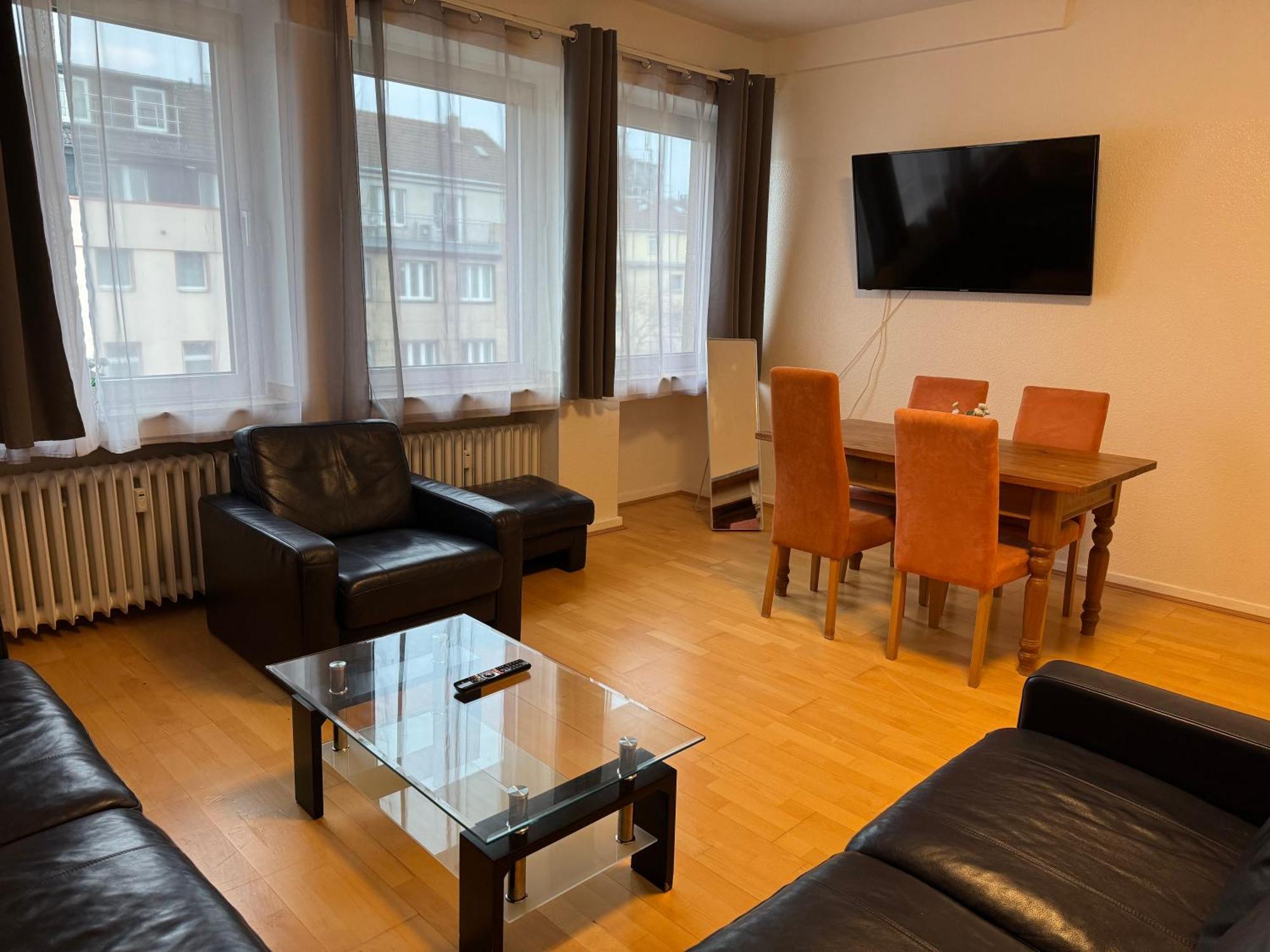 Graf-Adolflux Apartment Dusseldorf Bagian luar foto